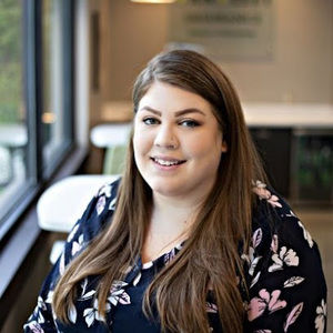 Meet your Posher, Courtney